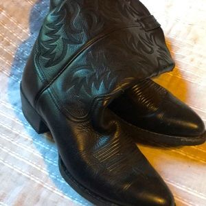 Ariat Men’s cow boy boot